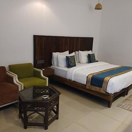 Panna Tiger Resort- Riverside Property Rājgarh Exteriör bild