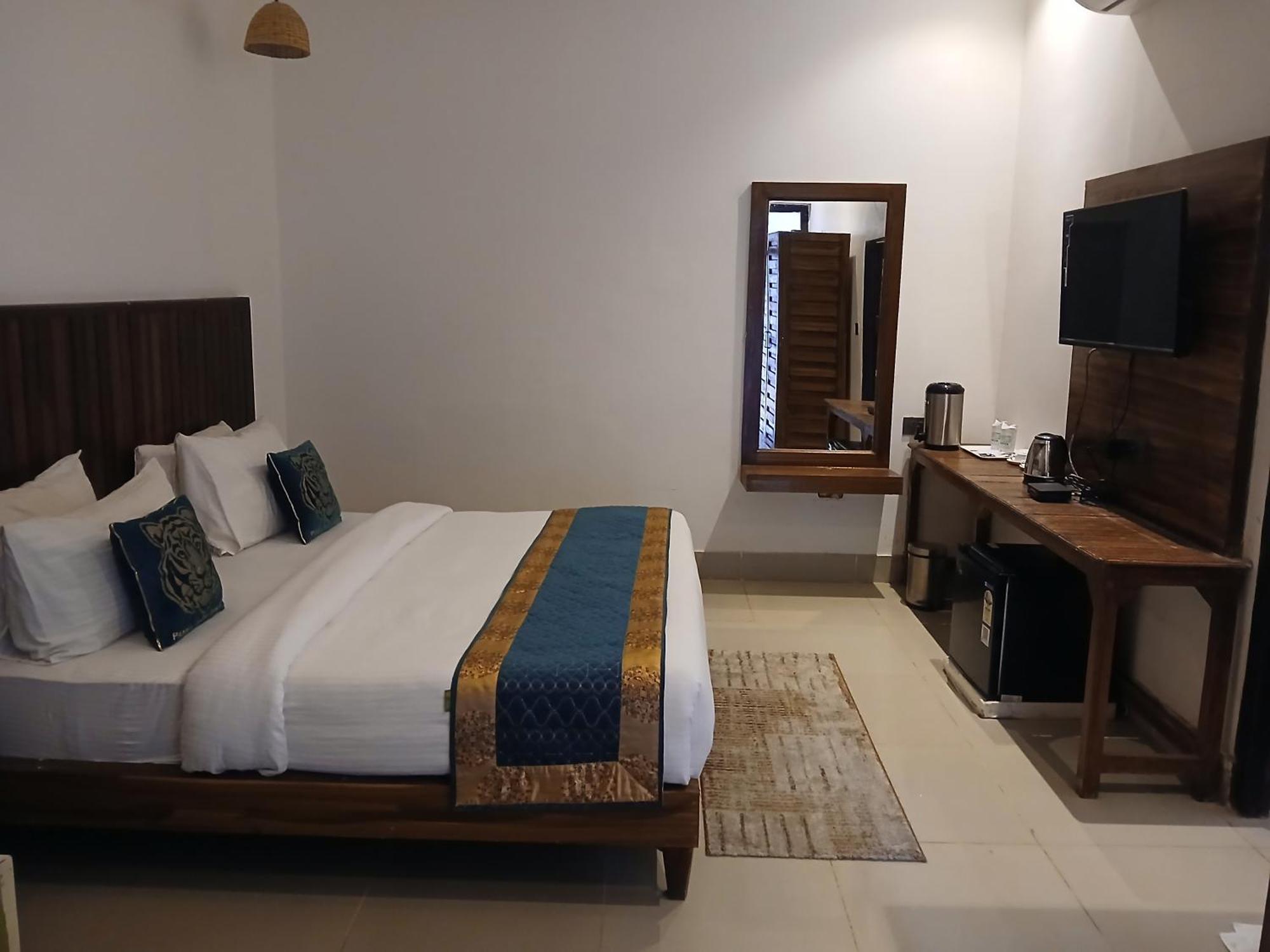 Panna Tiger Resort- Riverside Property Rājgarh Exteriör bild